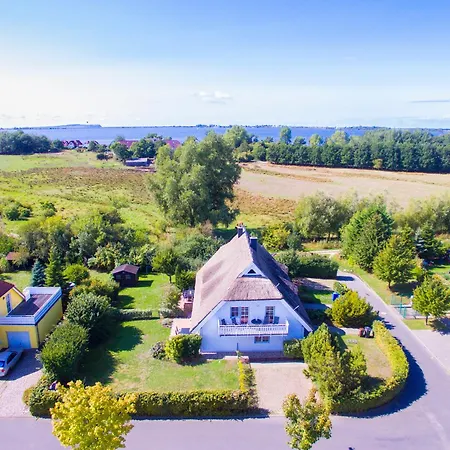 Kapitaenshaus Kittler - Alte Liebe - Eg Apartment Wiek auf Ruegen